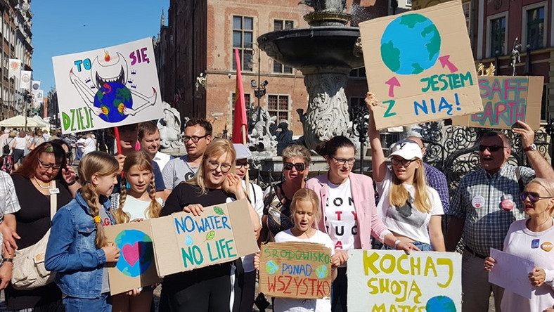 "Strajk klimatyczny" z udziałem Magdaleny Adamowicz i Aleksandry Dulkiewicz