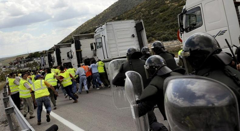 Spanish police have found eight Iraqis in a refrigerated truck