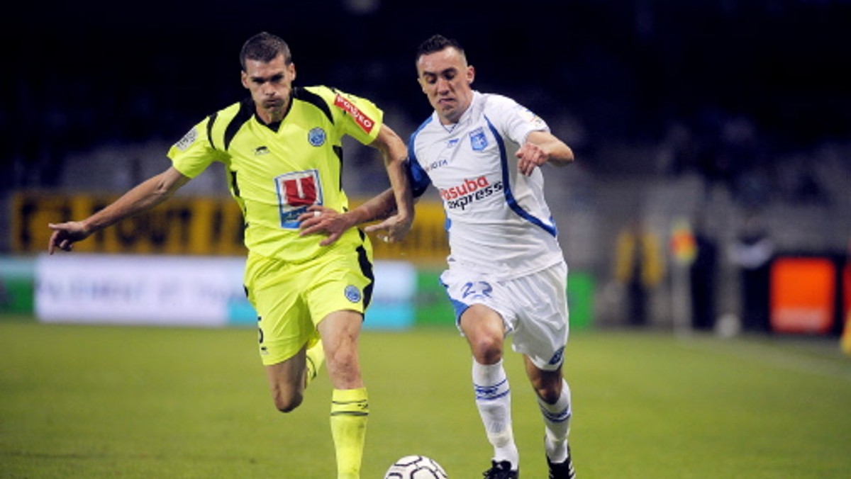 Napastnik AJ Auxerre, Ireneusz Jeleń, zajął drugie miejsce w plebiscycie na najlepszego piłkarza marca w Ligue 1. Wyboru dokonali kibice, a plebiscyt zorganizowało tradycyjnie Francuskie Stowarzyszenie Piłkarzy Profesjonalnych.