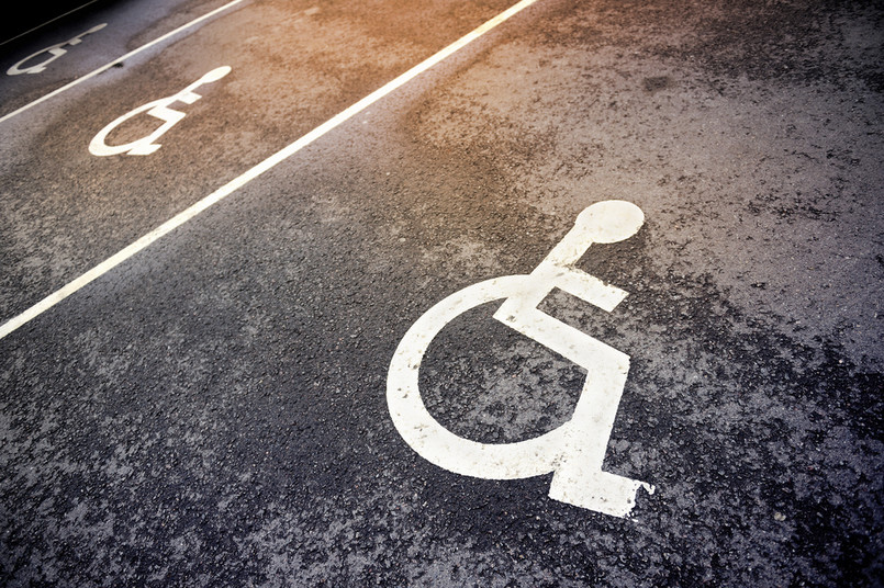 PFRON dodał, że pracodawca nie może też być traktowany jako jednostka prowadząca działalność na rzecz niepełnosprawnych.