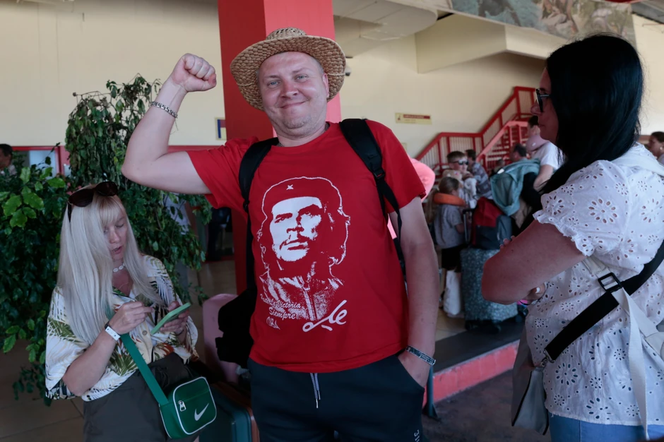 Ruski turisti napuštaju Kubu