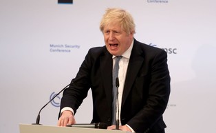 Boris Johnson: Rosja planuje największą wojnę w Europie od 1945 r.