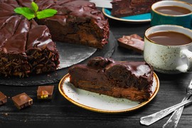 ČOKOLADNA BOMBA torta je nešto najukusnije što ćete ikada pojesti: Gotova za pola sata, a savršena