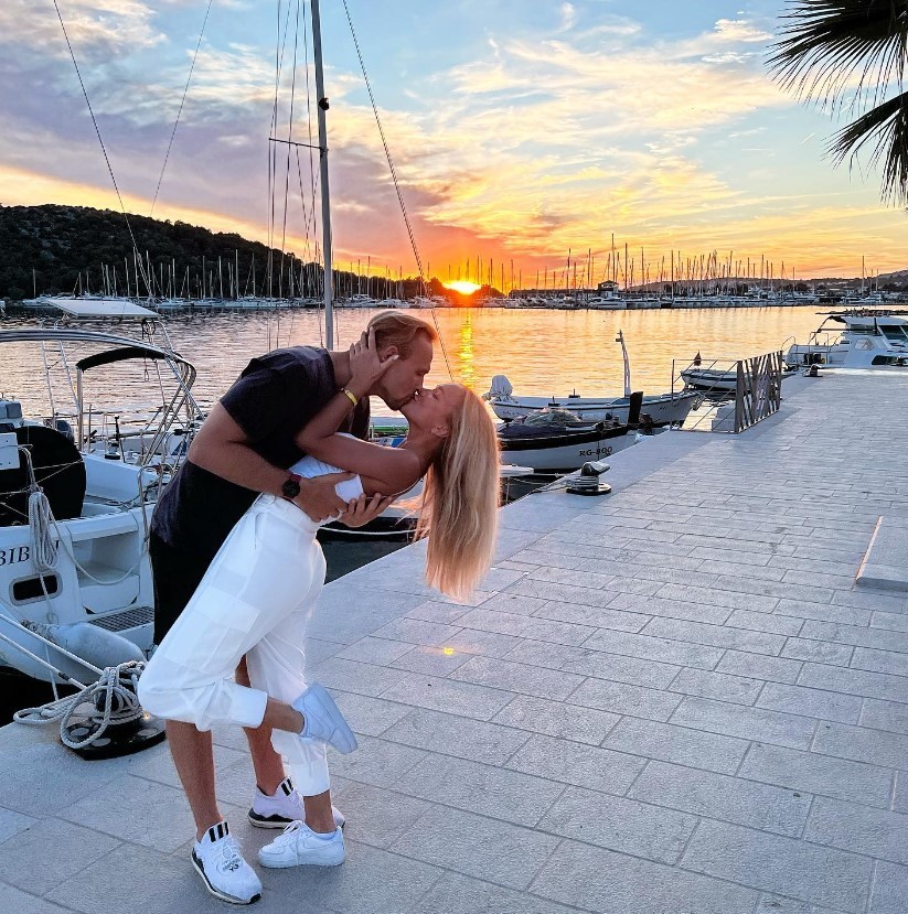 Influencerka Nela Slováková s priateľom.