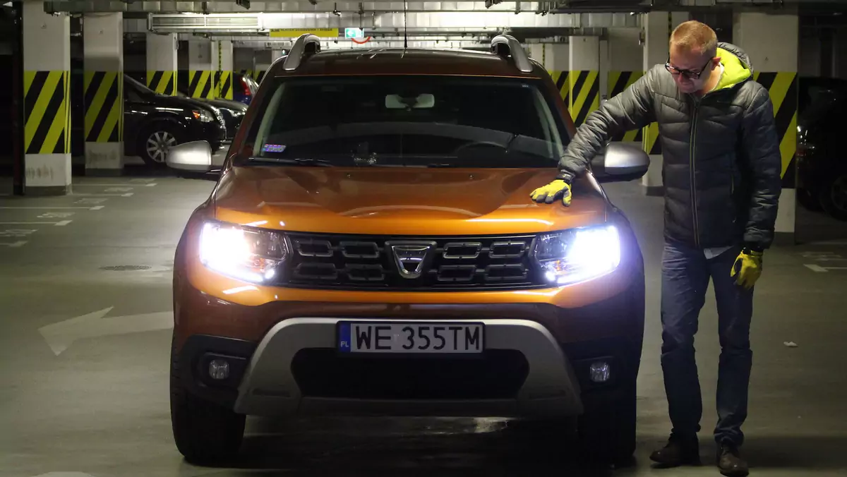 Przykład udanej aplikacji retrofitów LED w Dacii Duster (do testu w laboratorium użyliśmy innego reflektora)