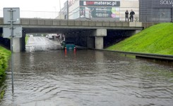 Kraków miejscami pod wodą. Obowiązuje pogotowie przeciwpowodziowe