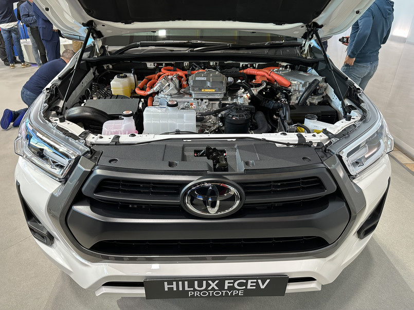 Nowa Toyota H2 Hilux