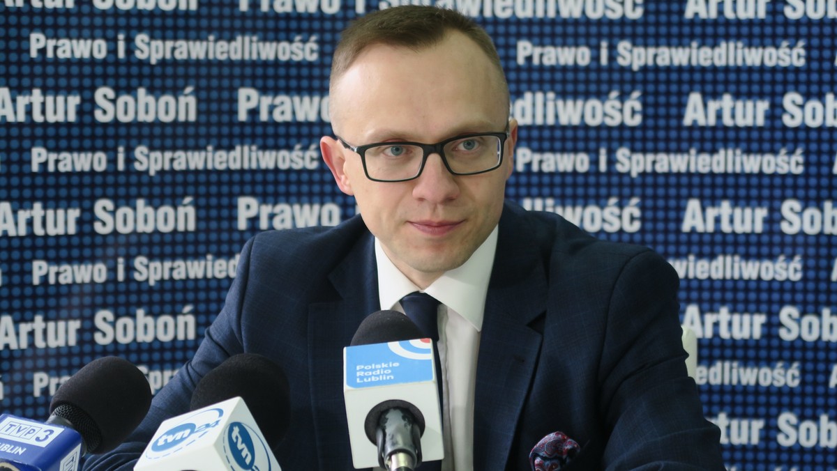 Artur Soboń z PiS przeprasza Izabelę Leszczynę z KO po kłótni w programie