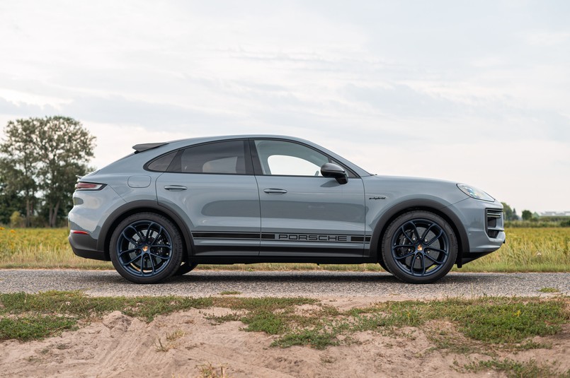 Porsche Cayenne Turbo E-Hybrid Coupe z pakietem GT