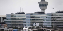 Skandal na lotnisku w Amsterdamie. Dlaczego Polacy zostali wyprowadzeni z samolotu?