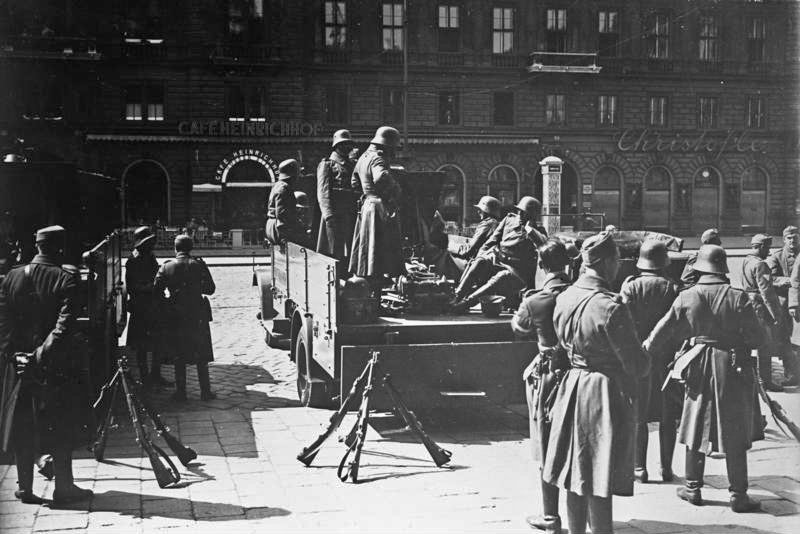 Anschluss Austrii: Austriaccy żołnierze w Wiedniu, 12 lutego 1934 r., fot. Bundesarchiv, Bild 102-00805