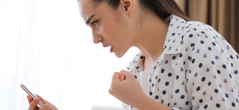 Jak nie dać się ponieść kłótni w sieci? 5 kluczowych zasad, dzięki którym ostudzisz emocje