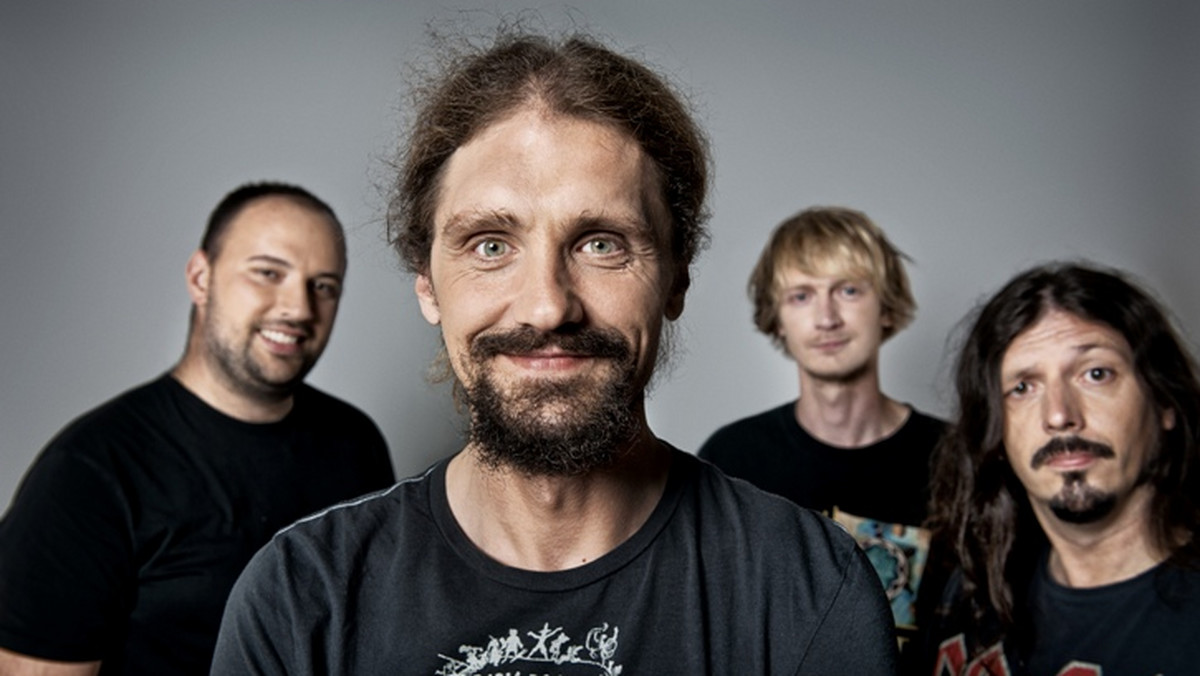 Gienek Loska wraz ze swoim zespołem planuje przedłużenie trasy koncertowej.