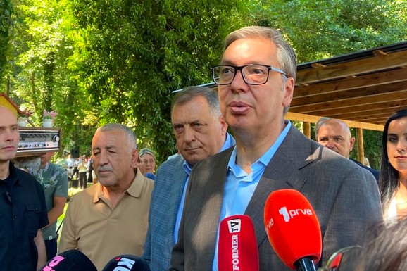 "NEKO ŽIVI ZA SEVERINU, NEKO ZA SVOJ NAROD U KUPRESU" Vučić sa Dodikom nastavlja posetu Republici Srpskoj: "Crna Gora nas je četiri puta optužila za genocid" (FOTO, VIDEO)