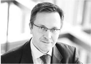 Rybiński: Banki jak kartele narkotykowe