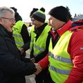 Rolnicy z "podkarpackiej oszukanej wsi" zawieszą protest. Wskazali konkretne daty