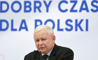 Kaczyński obiecuje w 2021 roku czternastą emeryturę na stałe