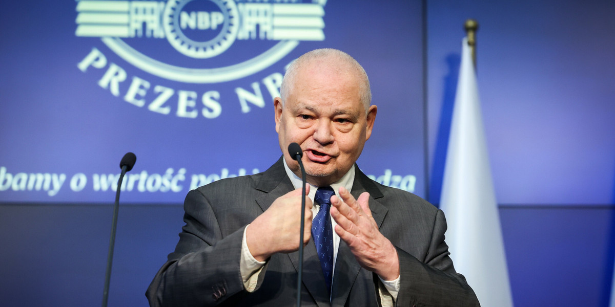 Prezes NBP Adam Glapiński na konferencji po posiedzeniu RPP