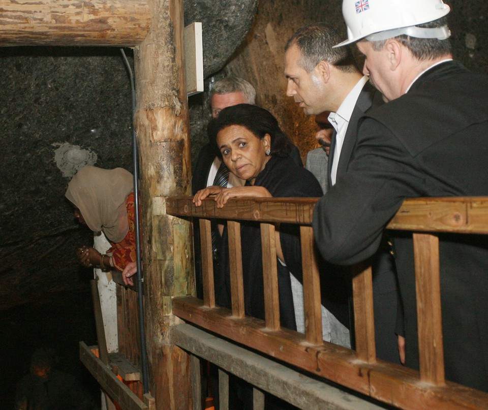 WIELICZKA SZEJKINI KUWEJTU W KOPALNI SOLI