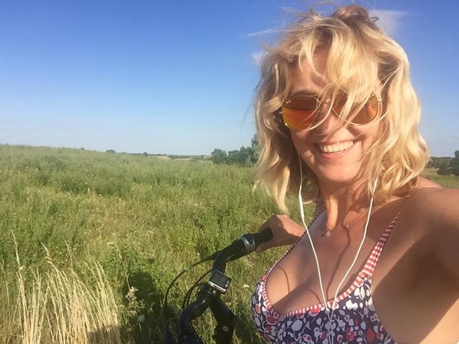 Ewa Wachowicz na wakacjach