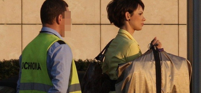 Dorota Gardias spaceruje z... ochroniarzem!