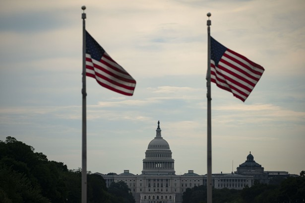 55 procent Amerykanów jest przeciwnych zatwierdzeniu przez Kongres USA dalszej pomocy dla Ukrainy; wśród Republikanów jest to 71 procent.