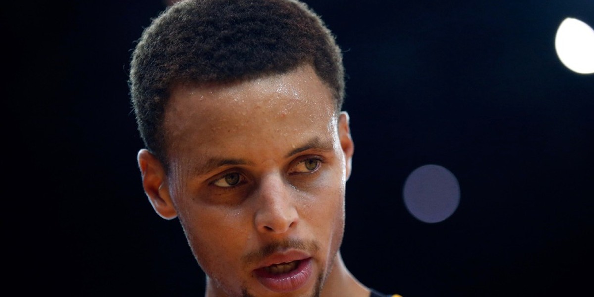 Stephen Curry is back 2 weeks after going down with a scary knee injury