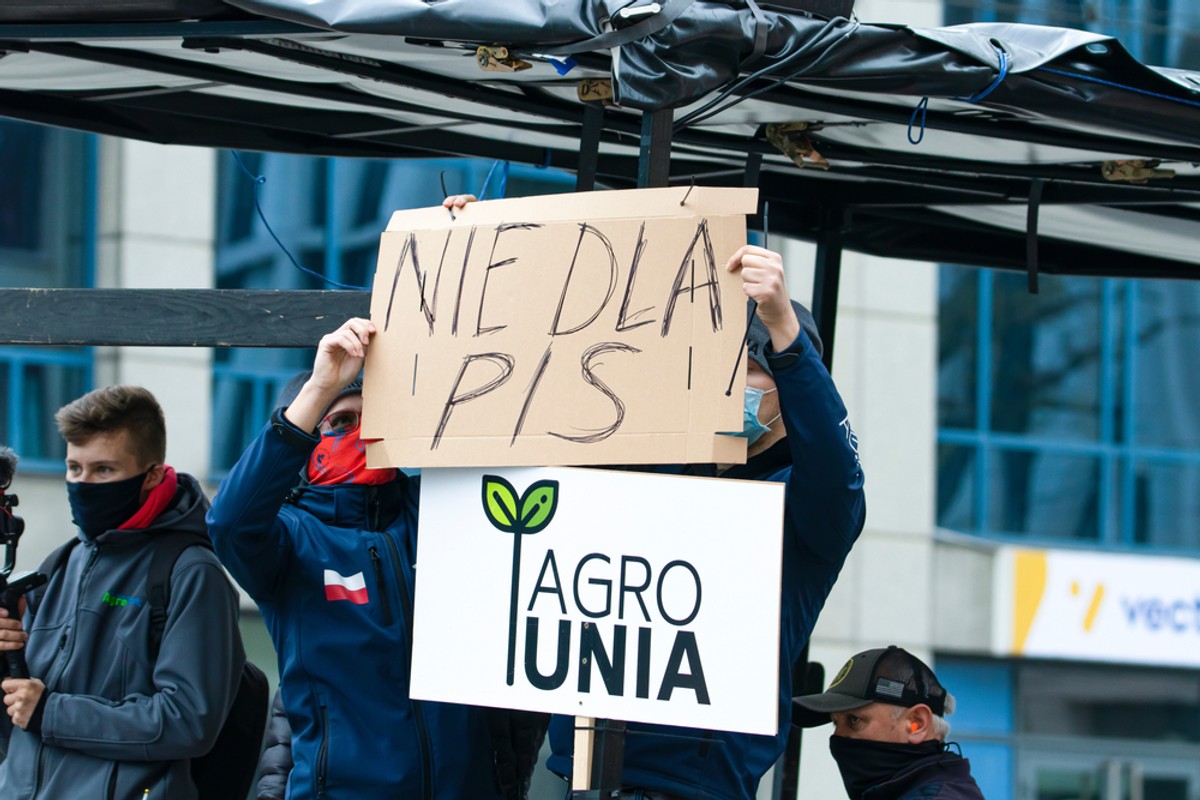 Wieś ma do siebie też to, że często zdarzają się tam niespodzianki.