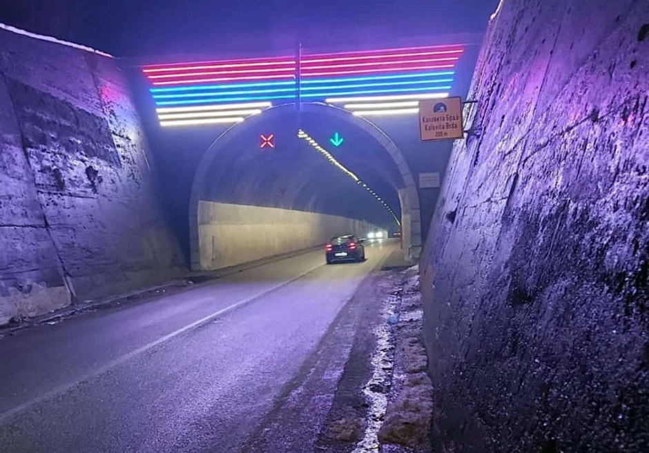 Trobojka na ulazu u Pale 