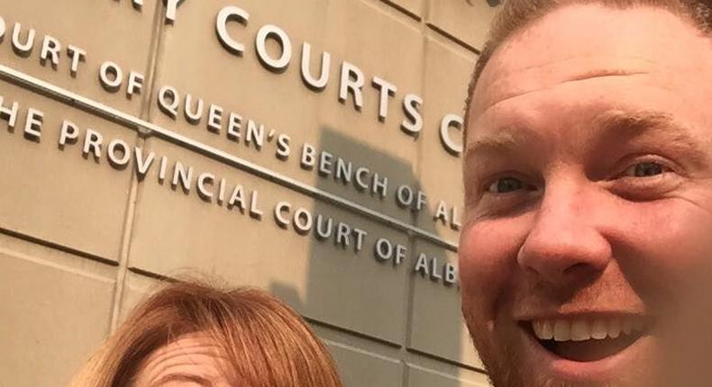 The couple who had been together for 11 years, posted a photo of them smiling together after they had officially filed for divorce which made social media go into a frenzy as it was been shared thousands of times