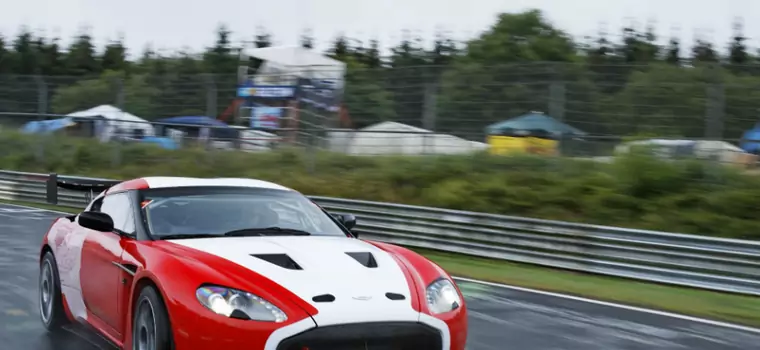 Aston V12 Zagato na Nürburgringu