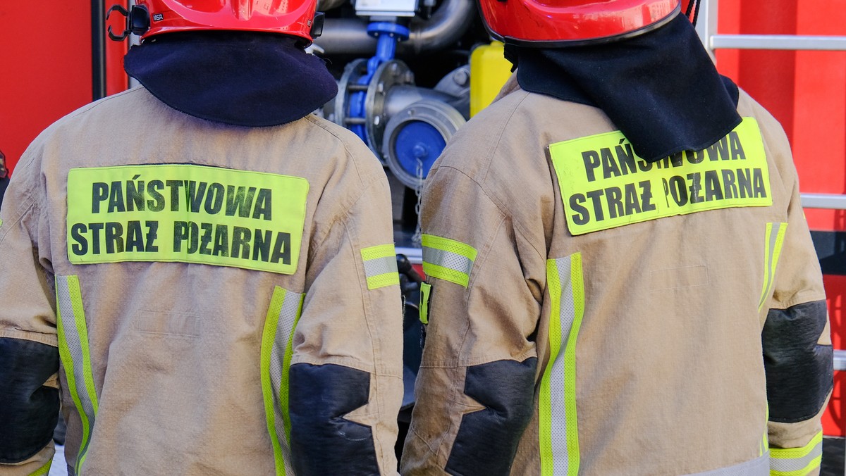 Wewnątrz centrum wypoczynkowego w miejscowości Zawady nie było gości, natomiast ewakuowano siedmioro pracowników ośrodka, jednej udzielono pomocy medycznej.