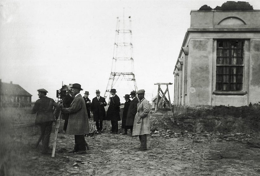 97 lat temu zaczęła nadawać radiostacja Babice. Polski głos popłynął za ocean