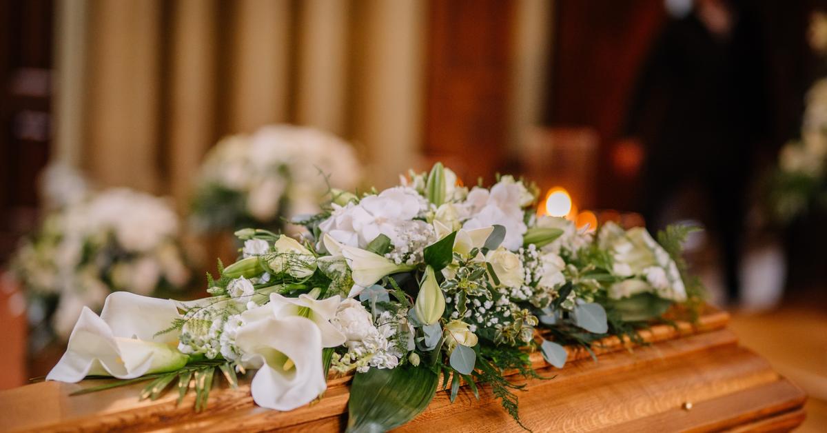 Nie tylko spadek. Oto, co Ci się należy po zmarłym małżonku