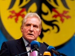 Znów afera o wypędzonych. Premier wyszedł w środku przemówienia