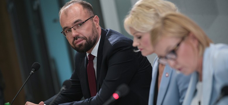 12 zawiadomień do prokuratury. W tym ws. Kaczyńskiego i Morawieckiego