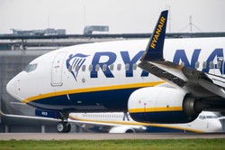 Boeing lecący z Poznania musiał awaryjnie lądować na Węgrzech. Poderwano Gripeny