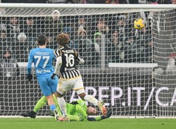 Fatalny błąd Wojciecha Szczęsnego. Polaka uratował "spalony" [WIDEO]