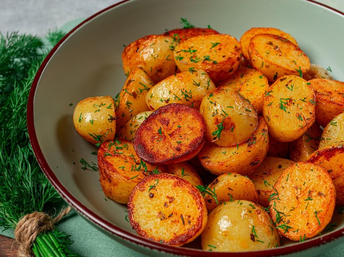 Recept za krompir iz rerne u marinadi od začina i majoneza