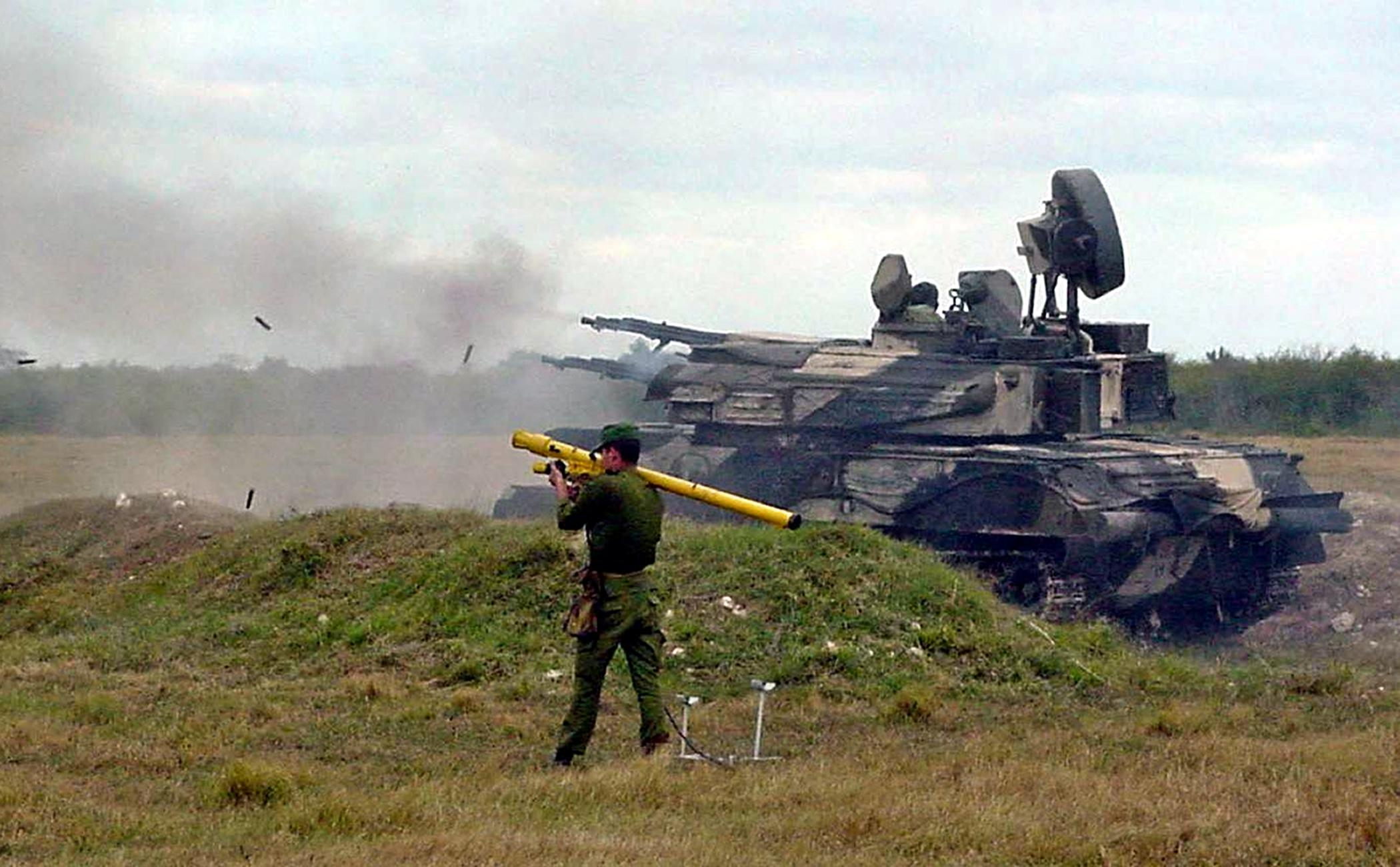 32 soldati cubani uccisi a Caracas - L'Avana risponde con esercitazioni e piani di guerra