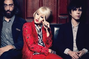 Yeah Yeah Yeahs (foto: Dan Martensen, pomysł: KK Barrett)
