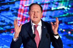 Mark Brzezinski, ambasador Stanów Zjednoczonych, konferencja prasowa firmy Intel