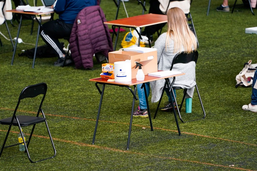 Učenici polažu ispite na otvorenom u Oslu