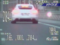Kto tak szalał porsche? Niewiargodna prędkość pod nosem policji!