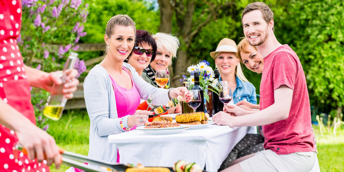 Pora na garden party! Przygotuj wyjątkowe przyjęcie w ogrodzie