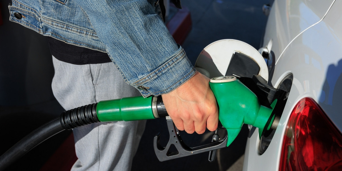 Analitycy nie mają dobrych informacji dla kierowców w kontekście cen paliw