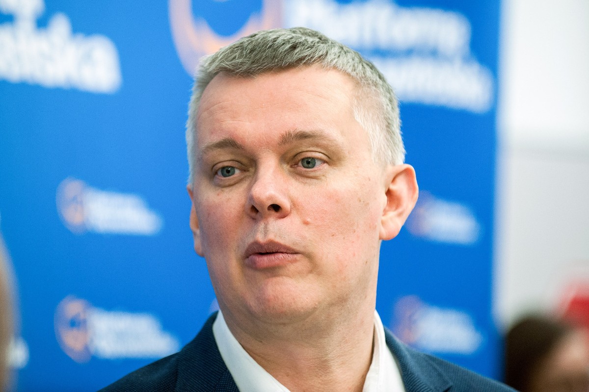 Zdaniem Siemoniaka, Jacek K. "był takim symbolem dobrego, uczciwego urzędnika - wczoraj stał się od rana +Jackiem K.+". W ocenie wiceszefa PO, "oczerniono Bogu ducha winnego człowieka".