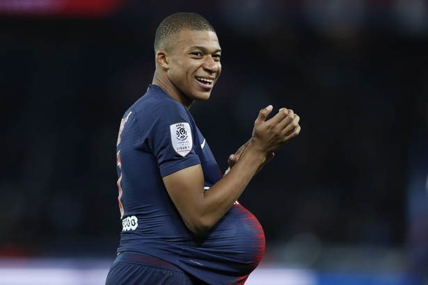 Liga francuska: Kylian Mbappe strzelił cztery gole w 13 minut! PSG zdemolowało Lyon