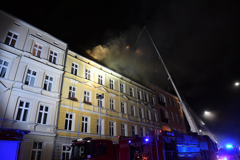 Pożar zabytkowej kamienicy w centrum Szczecina