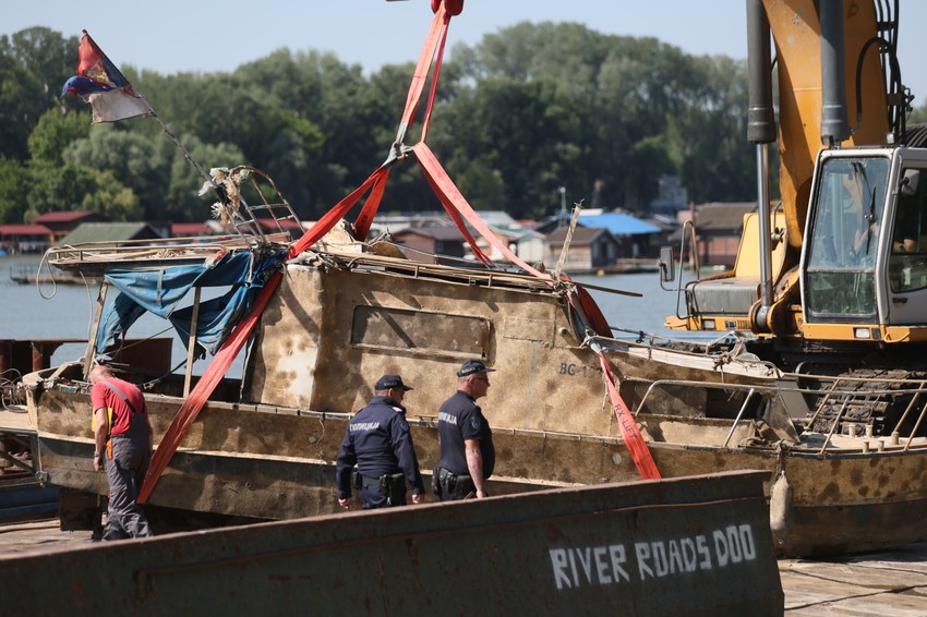 Izvlačenje tela iz Save